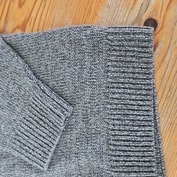 Nirvana sweater EUC Band Graphics - Picture 4 of 7